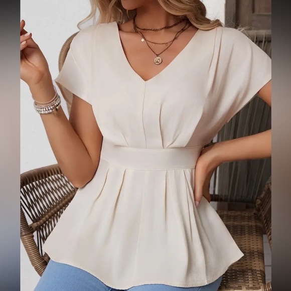 Flirty Ruffle Hem Elegant Shirred Waist Short Sleeve Blouse - Cream - Picture 1 of 8